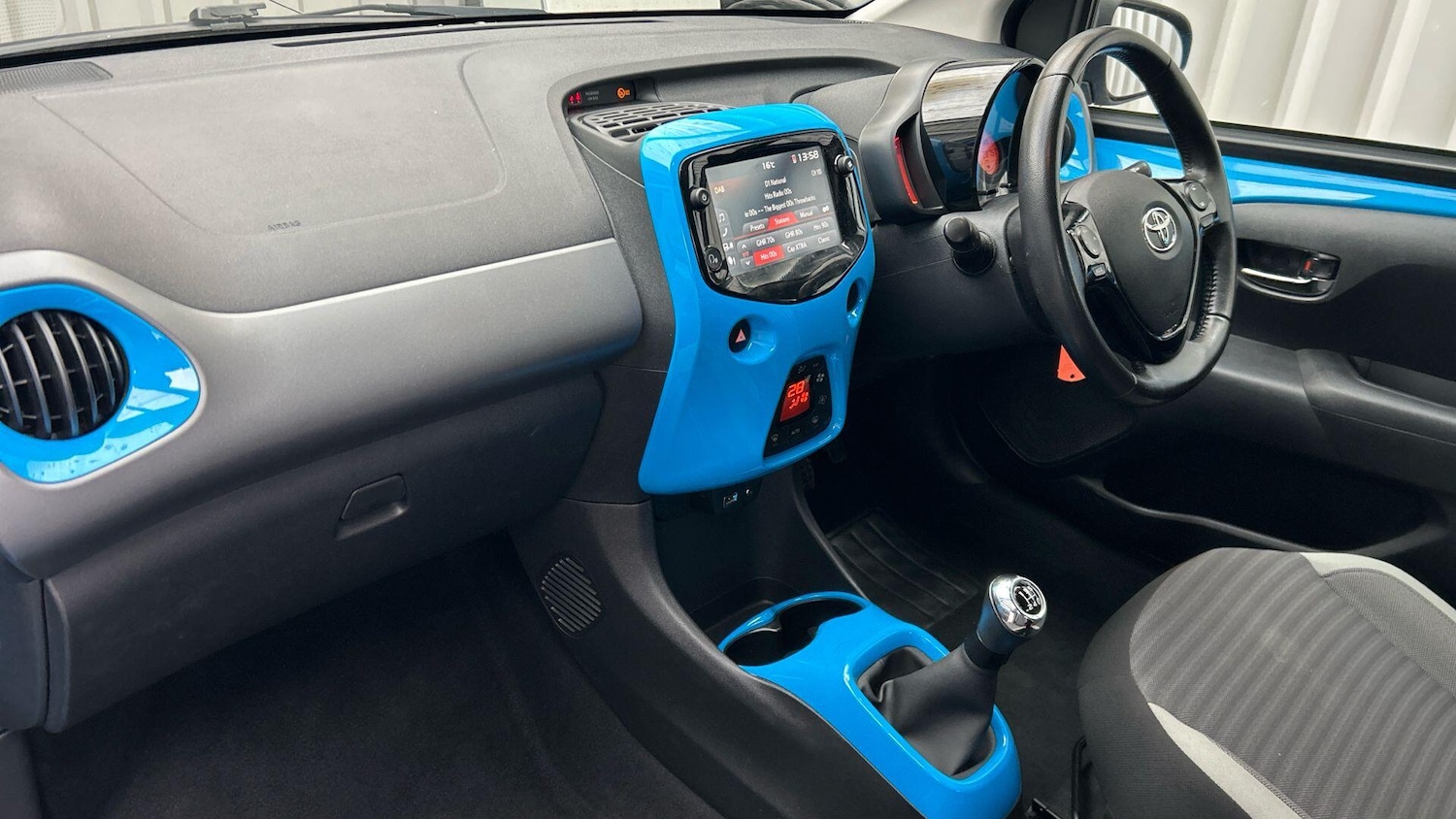 Used Toyota AYGO 2019 for sale - 76549586: Photo 39
