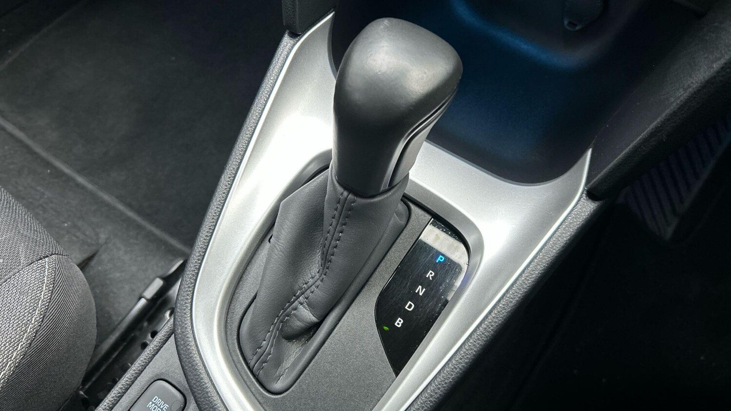 Used Toyota Yaris Cross for sale - 77441192: Photo 31