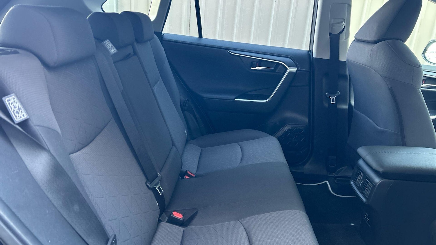 Used Toyota RAV4 2021 for sale - 76398144: Photo 18