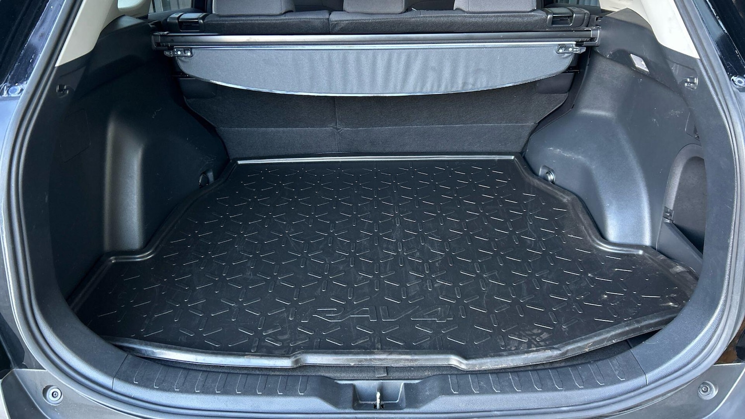 Used Toyota RAV4 2021 for sale - 76398144: Photo 20