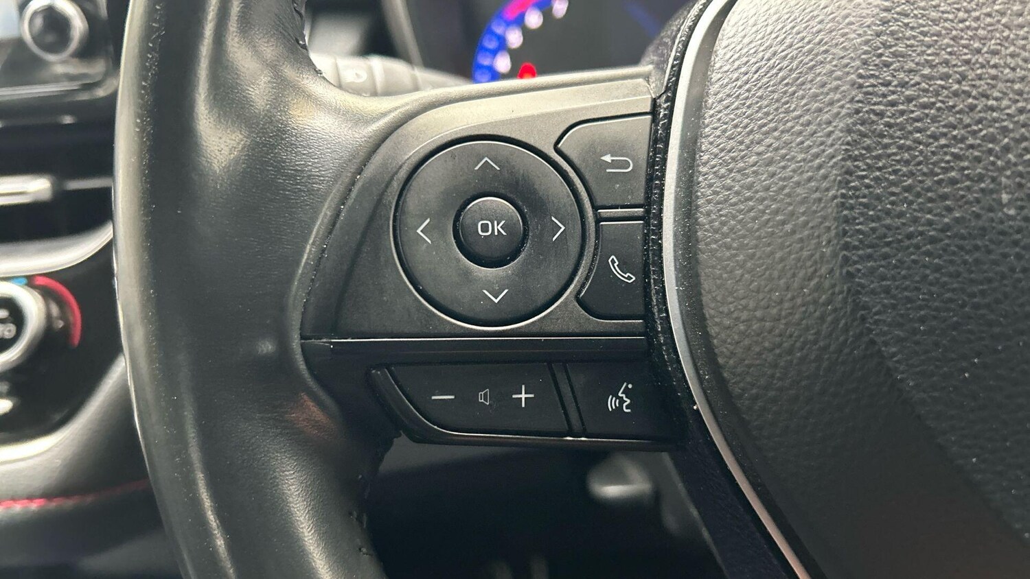 Used Toyota Corolla 2020 for sale - 76307147: Photo 38