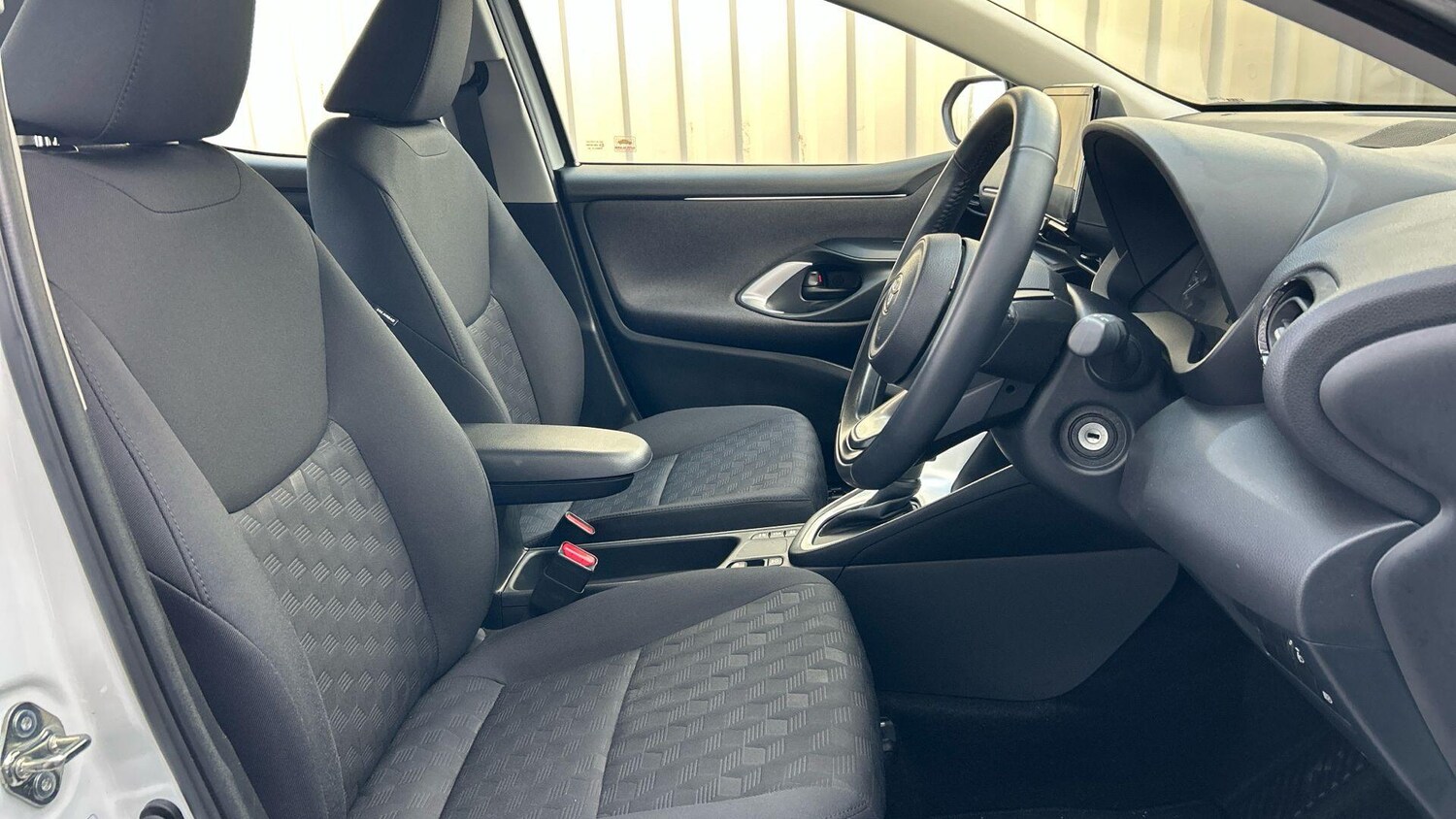 Used Toyota Yaris 2024 for sale - 77574555: Photo 15