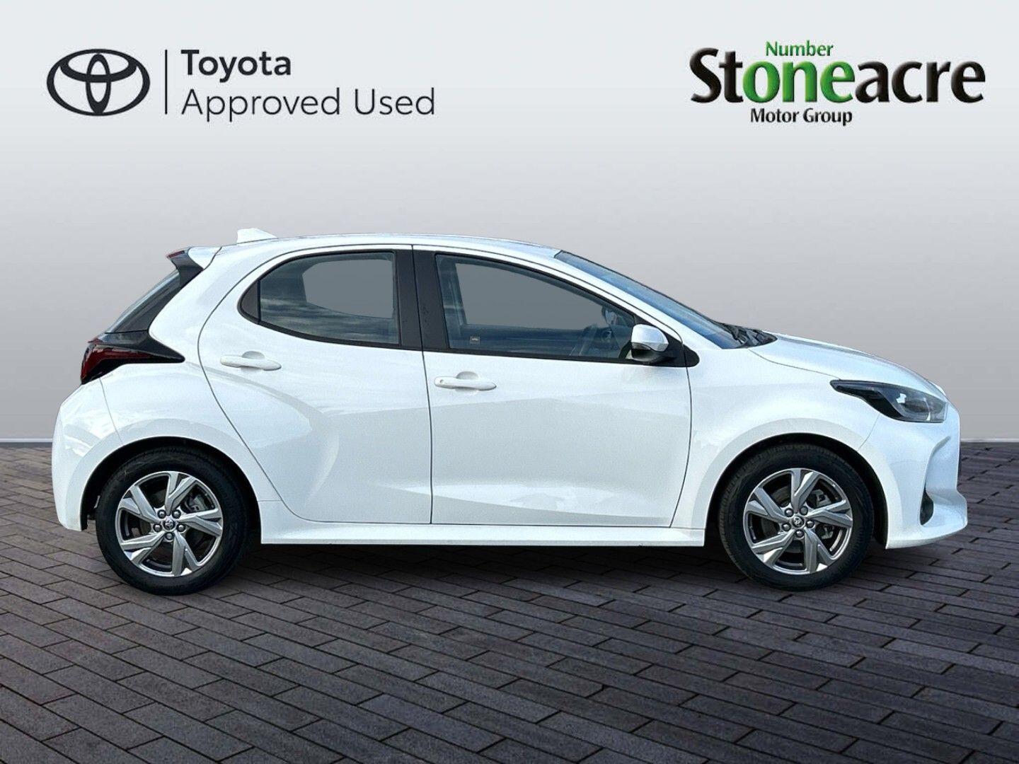 Used Toyota Yaris 2024 for sale - 77574555: Photo 2