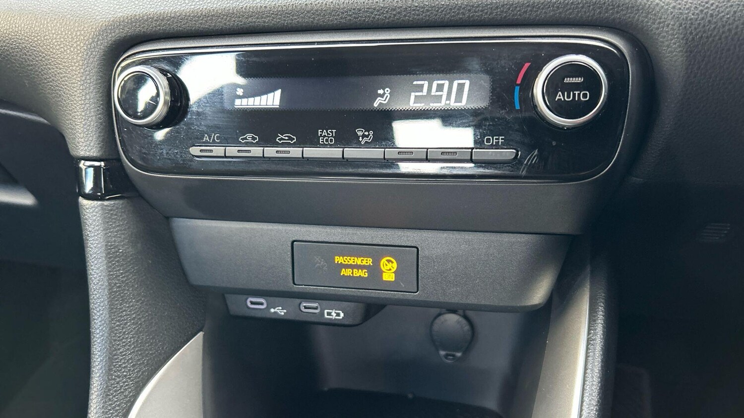 Used Toyota Yaris 2024 for sale - 77574555: Photo 26