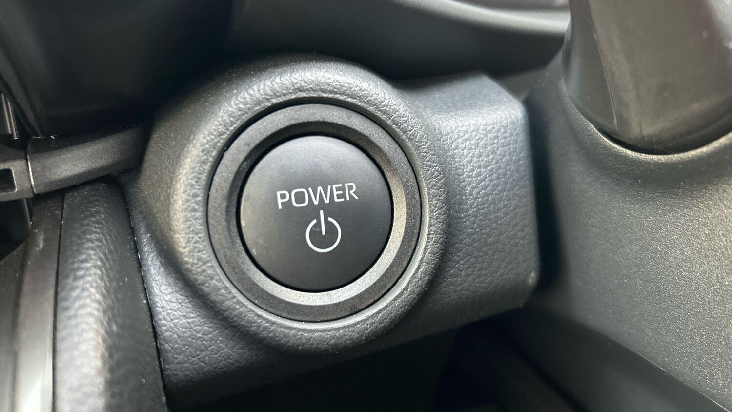 Used Toyota C-HR 2025 for sale - 77839733: Photo 35