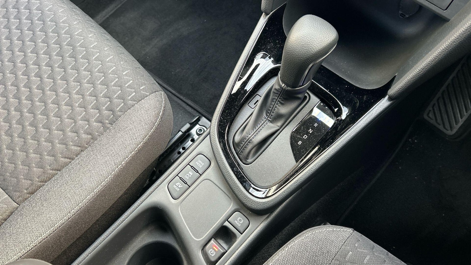 Used Toyota Yaris Cross 2025 for sale - 77722547: Photo 30