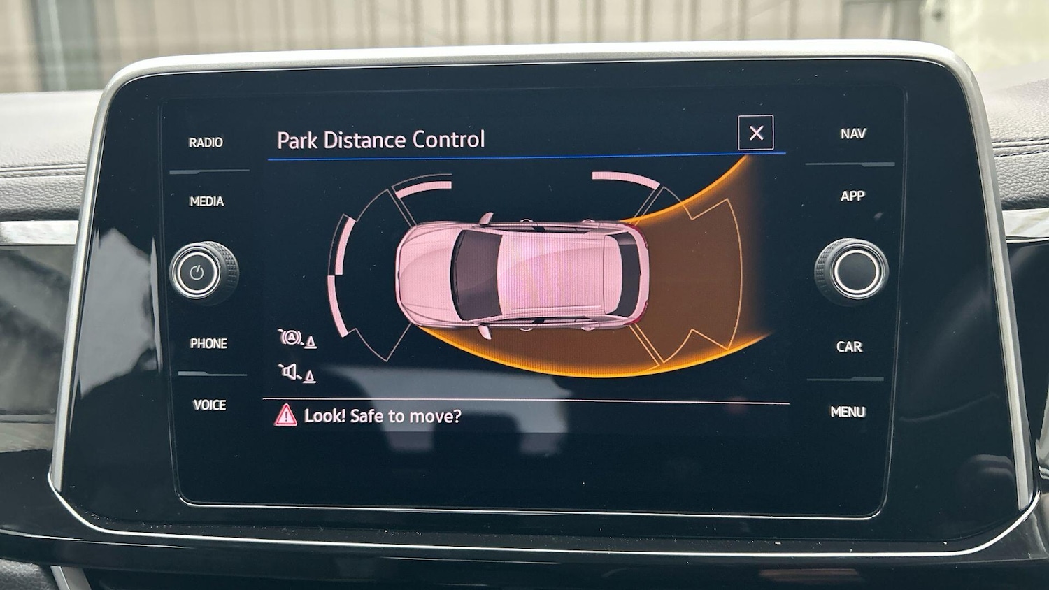 Used Volkswagen T-Roc 2023 for sale - 77376116: Photo 22