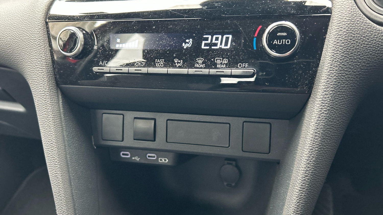 Used Toyota Yaris Cross 2025 for sale - 78101067: Photo 27