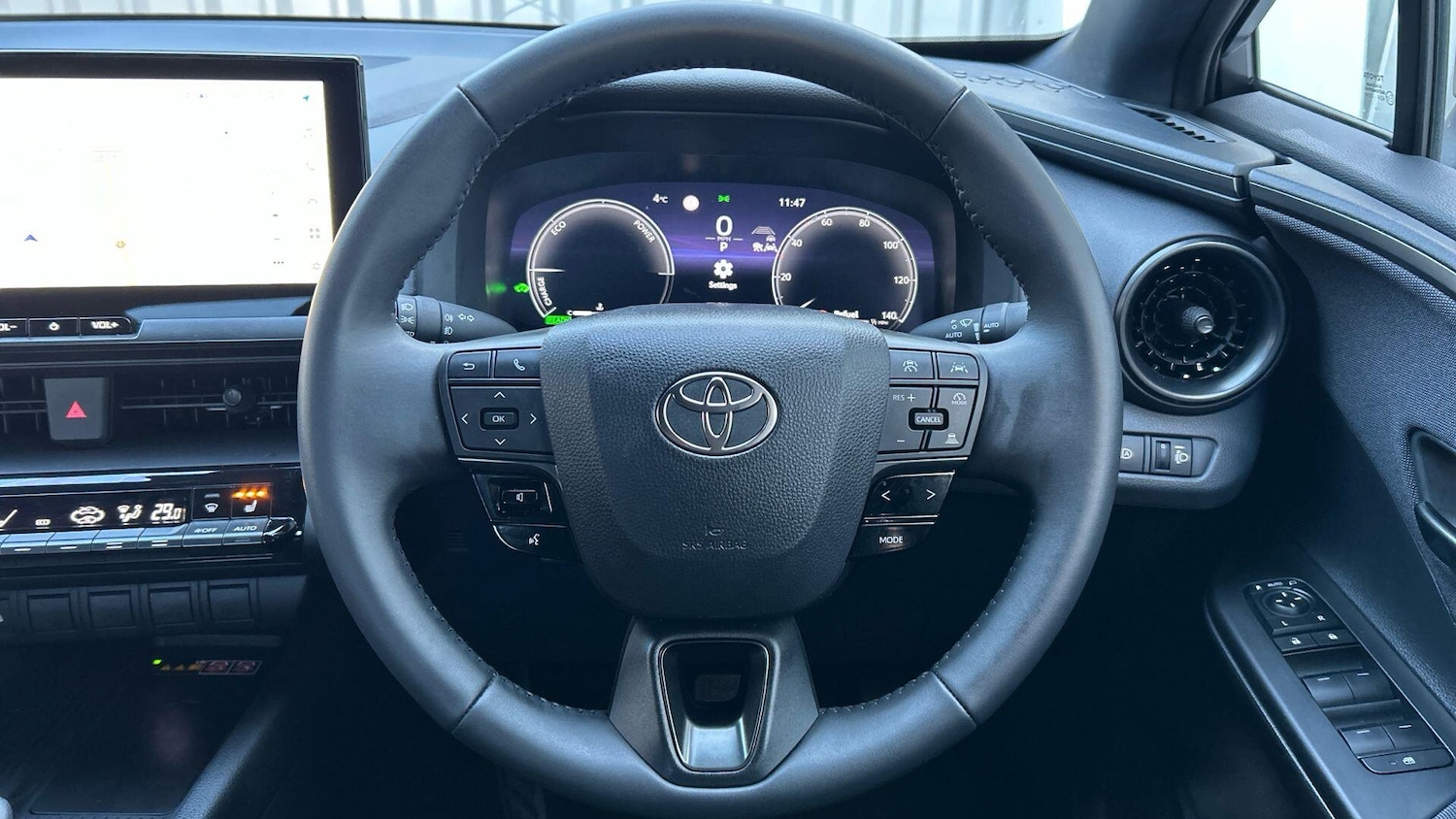 Used Toyota C-HR 2024 for sale - 77131890: Photo 12