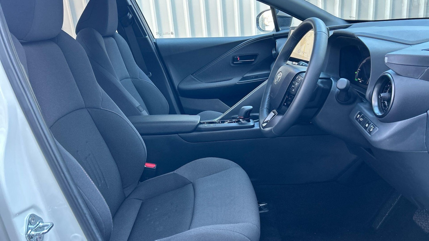 Used Toyota C-HR 2024 for sale - 77131890: Photo 15