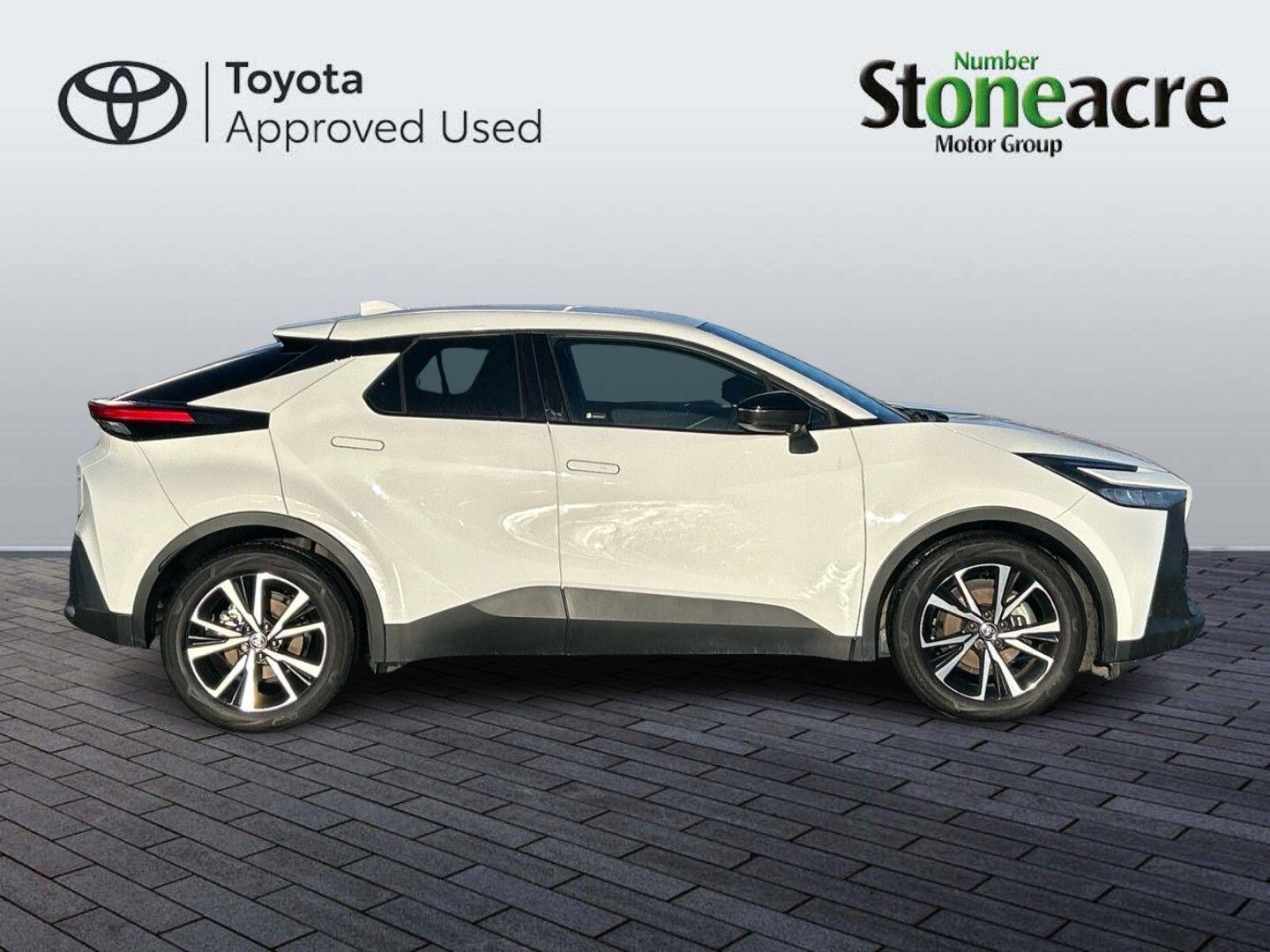 Used Toyota C-HR 2024 for sale - 77131890: Photo 2