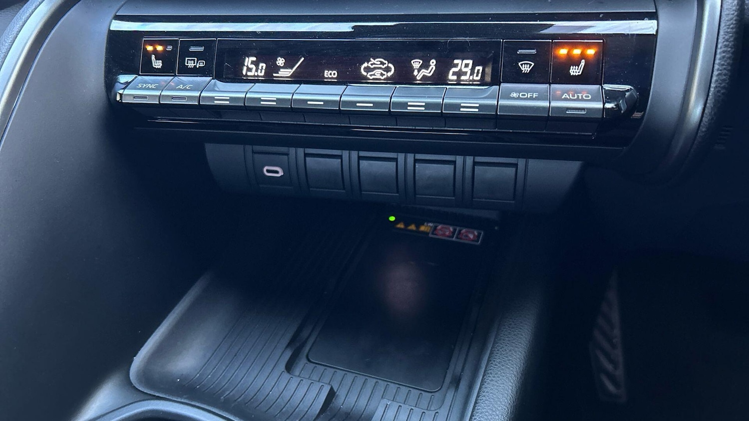 Used Toyota C-HR 2024 for sale - 77131890: Photo 29