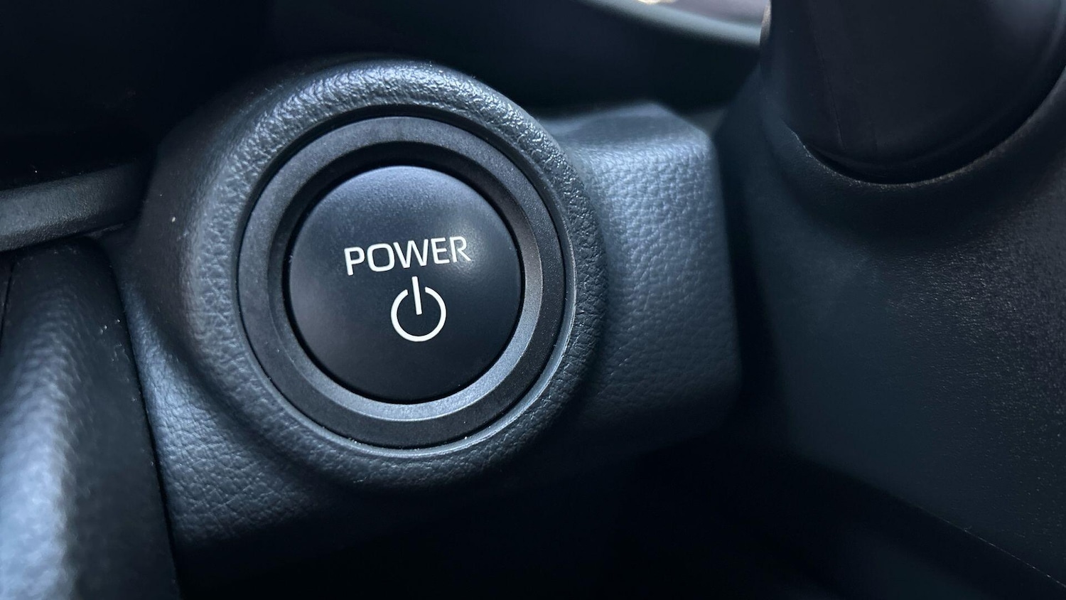 Used Toyota C-HR 2024 for sale - 77131890: Photo 36