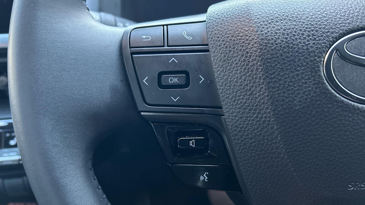 Used Toyota C-HR 2024 for sale - 77131890: Photo 37