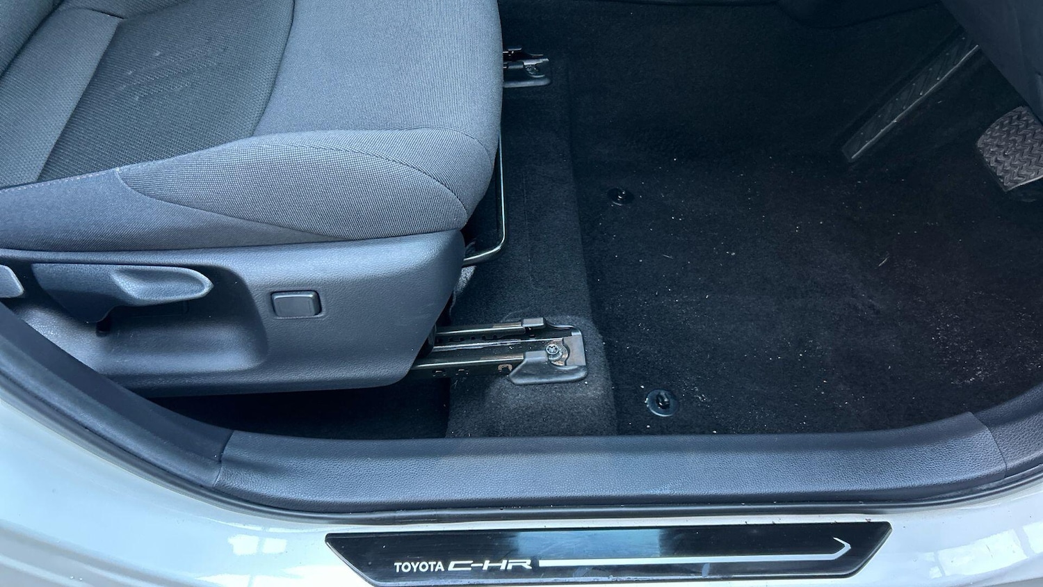Used Toyota C-HR 2024 for sale - 77131890: Photo 42