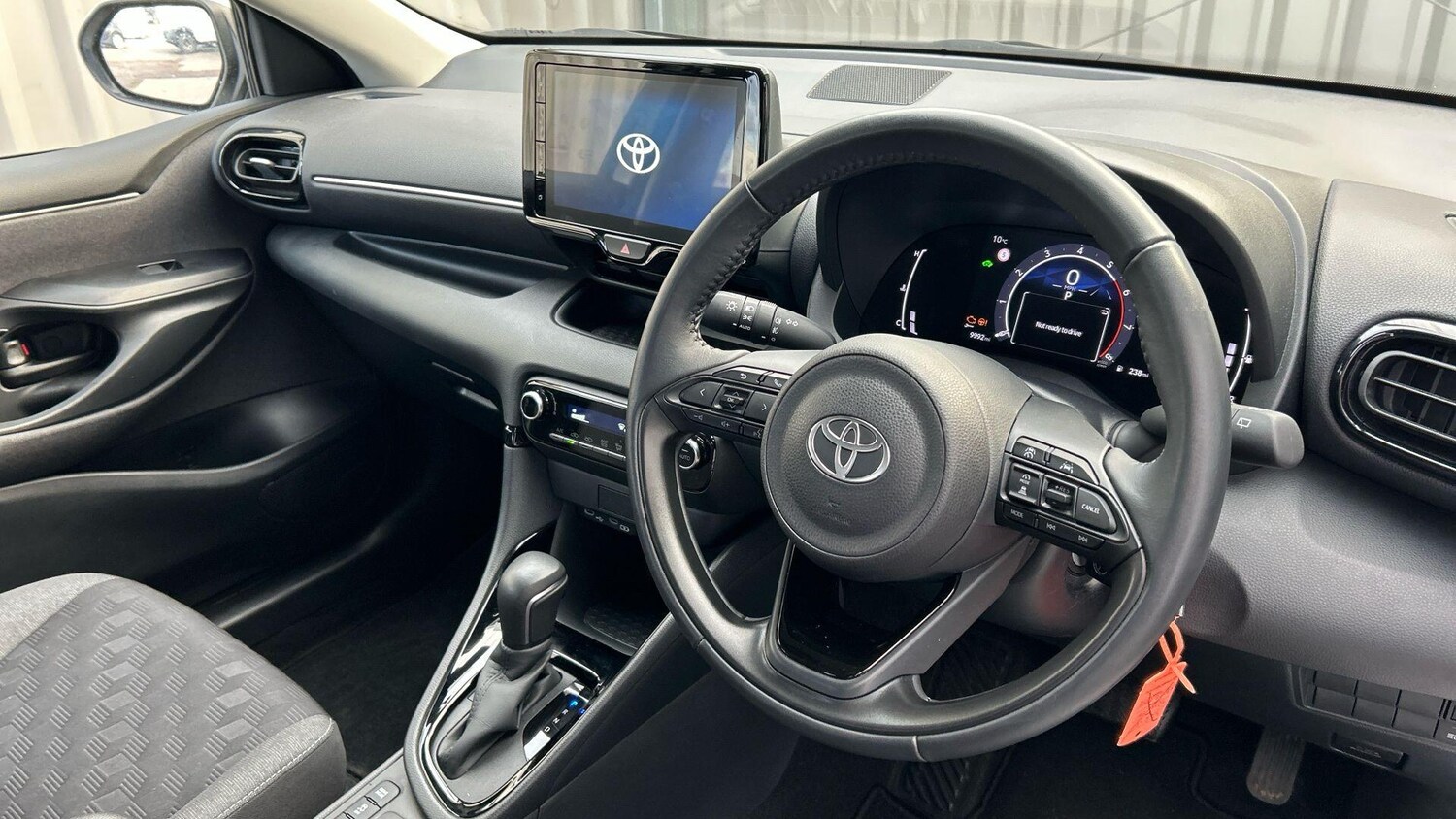 Used Toyota Yaris 2024 for sale - 77625733: Photo 10