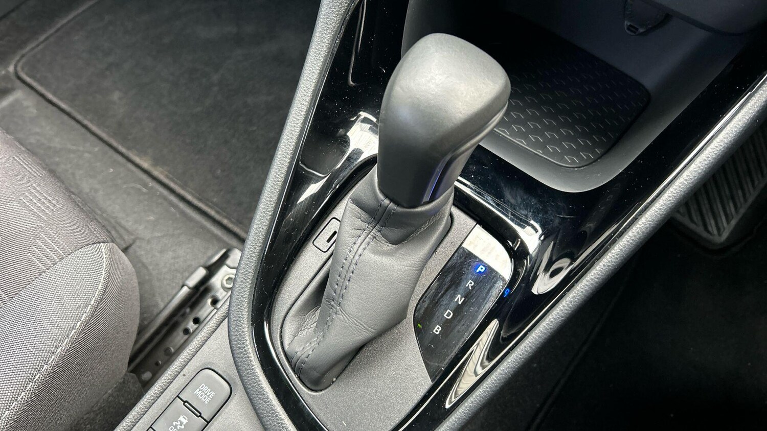 Used Toyota Yaris 2024 for sale - 77625733: Photo 28