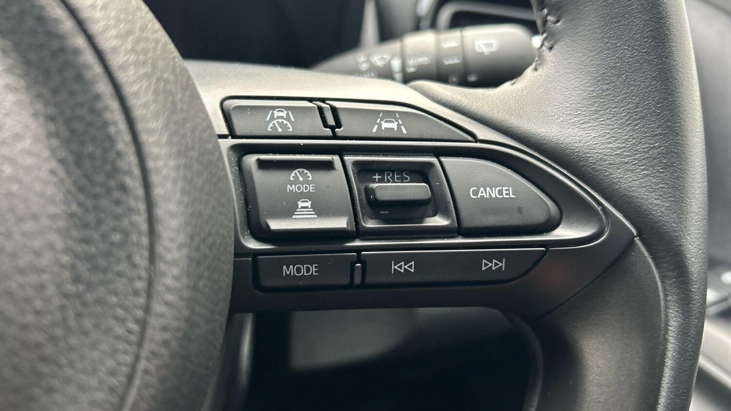 Used Toyota Yaris 2024 for sale - 77625733: Photo 31