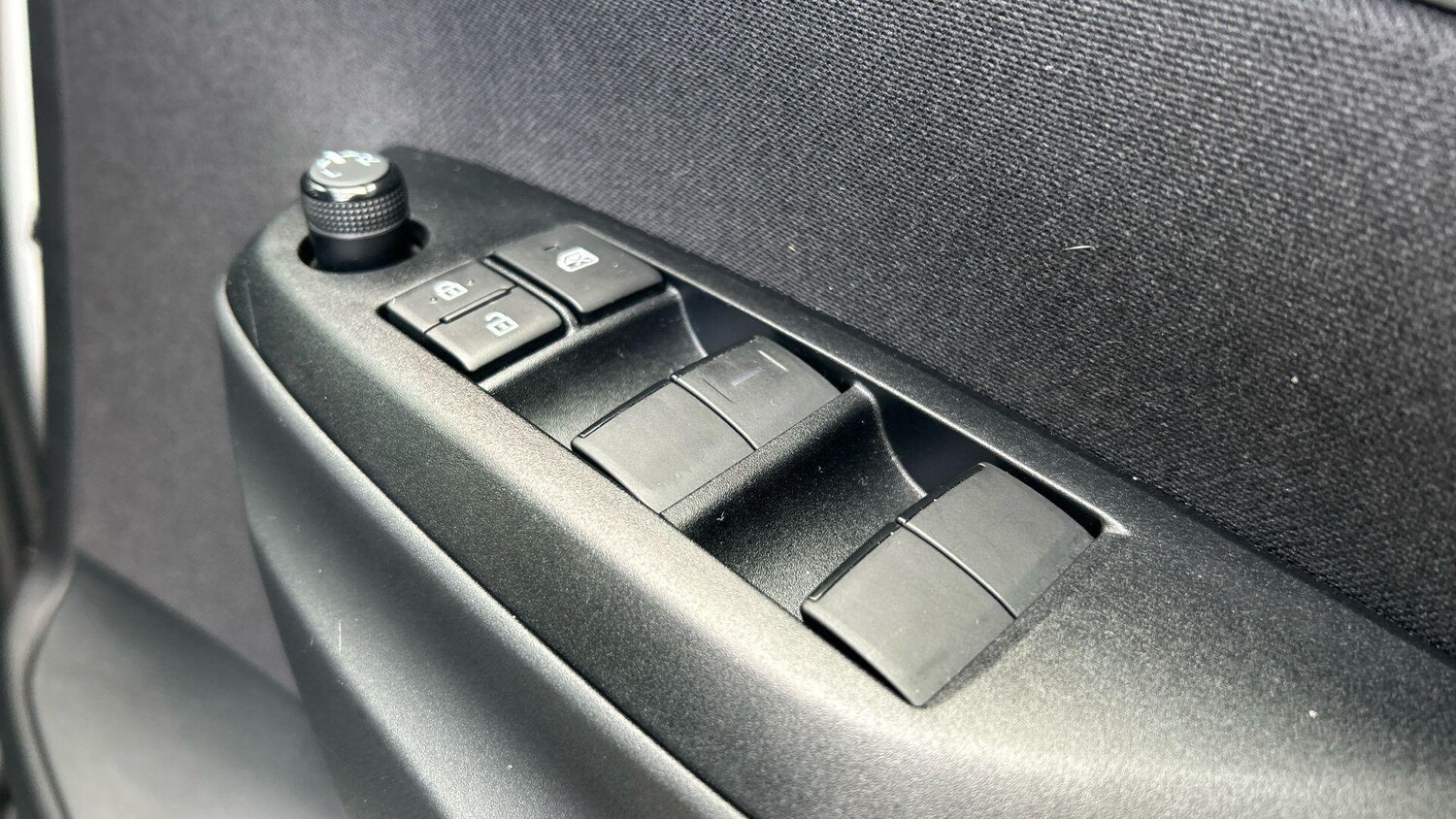 Used Toyota Yaris 2024 for sale - 77625733: Photo 33