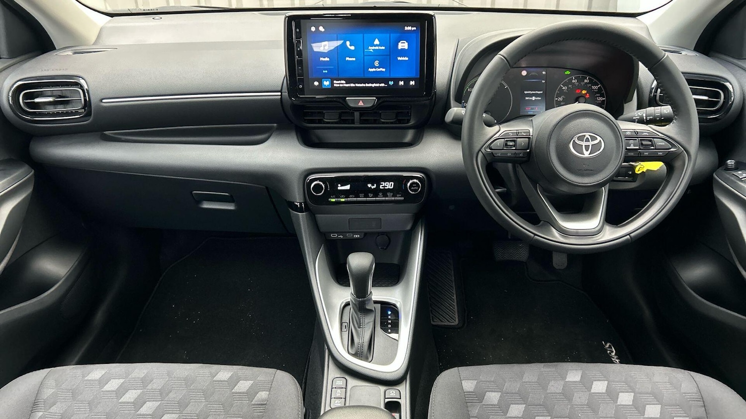 Used Toyota Yaris 2025 for sale - 77598560: Photo 9