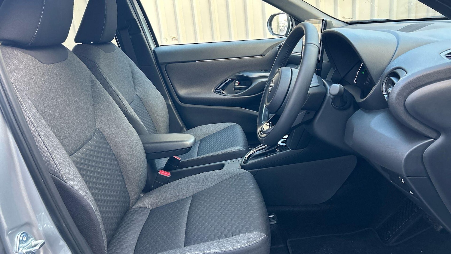 Used Toyota Yaris Cross for sale - 76802337: Photo 15