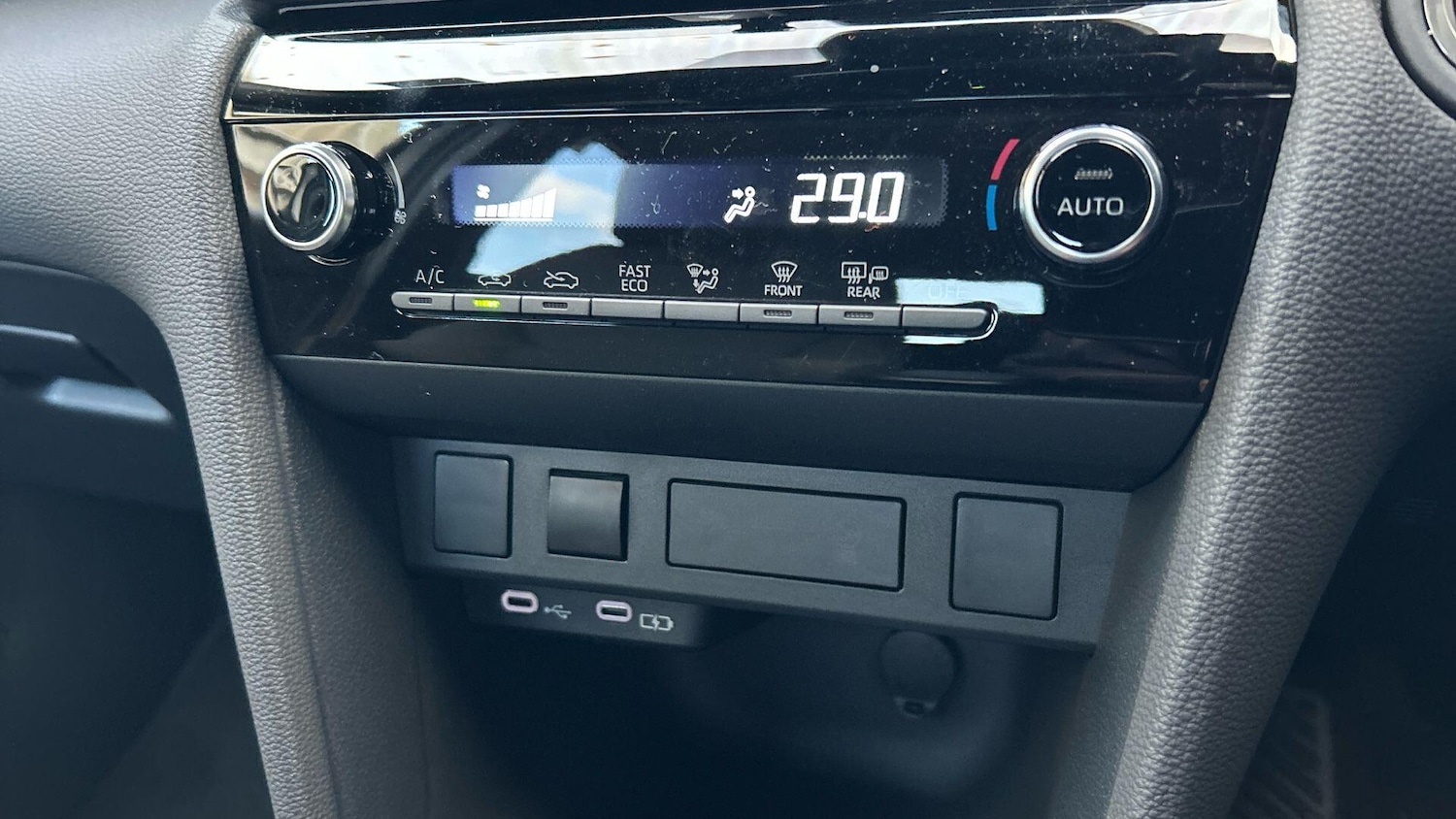 Used Toyota Yaris Cross for sale - 76802337: Photo 25