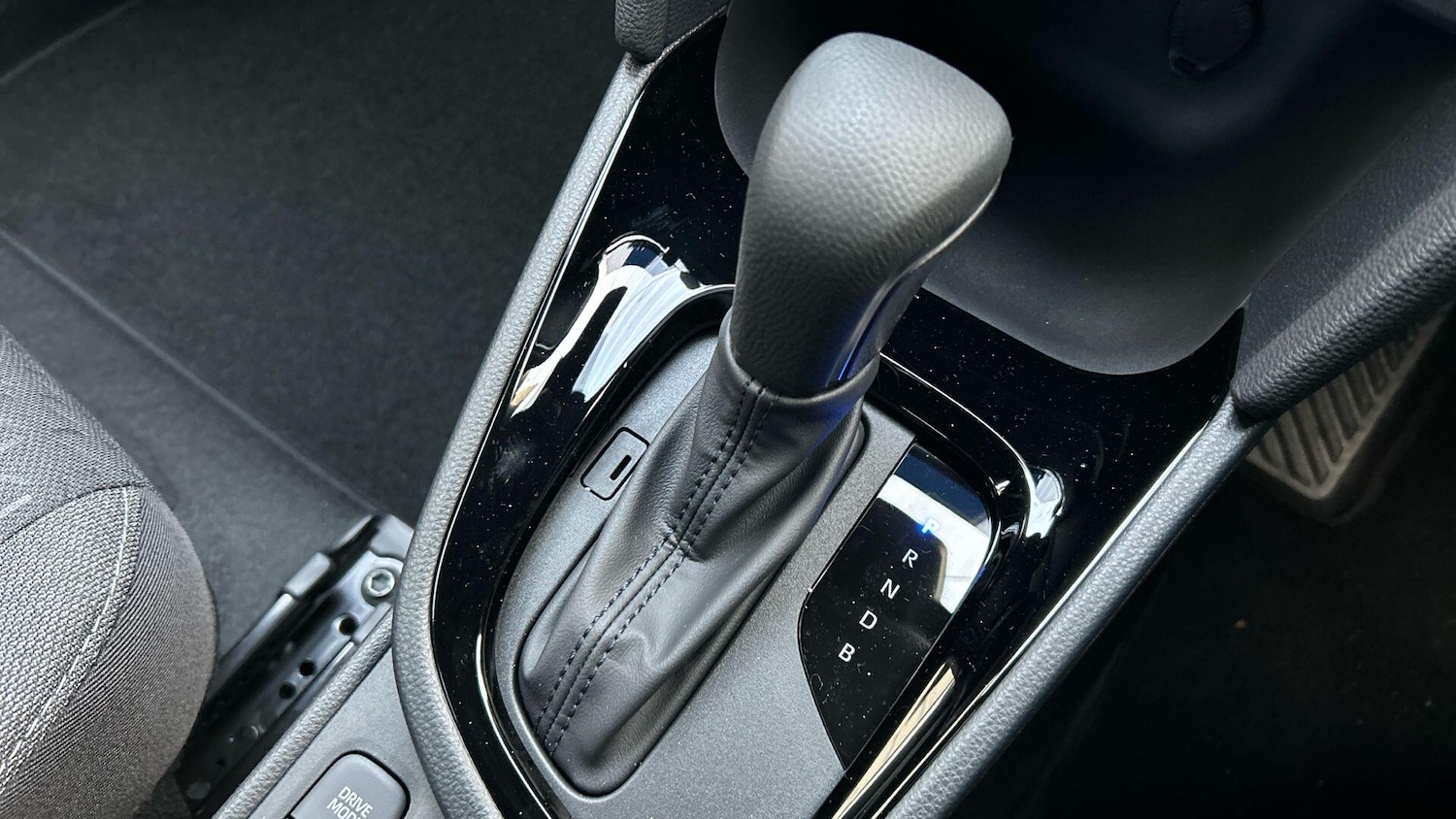 Used Toyota Yaris Cross for sale - 76802337: Photo 27