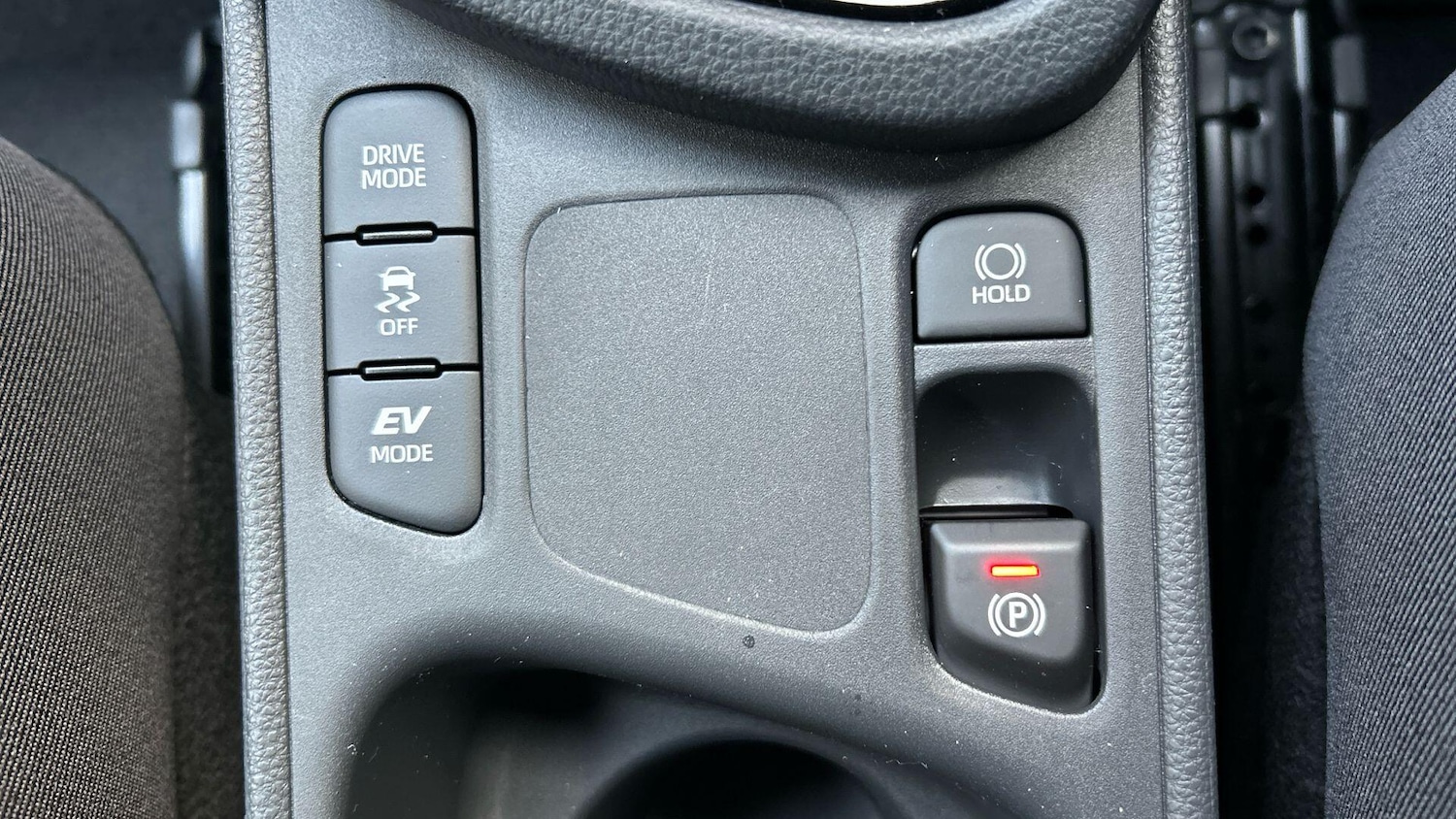 Used Toyota Yaris Cross for sale - 76802337: Photo 28