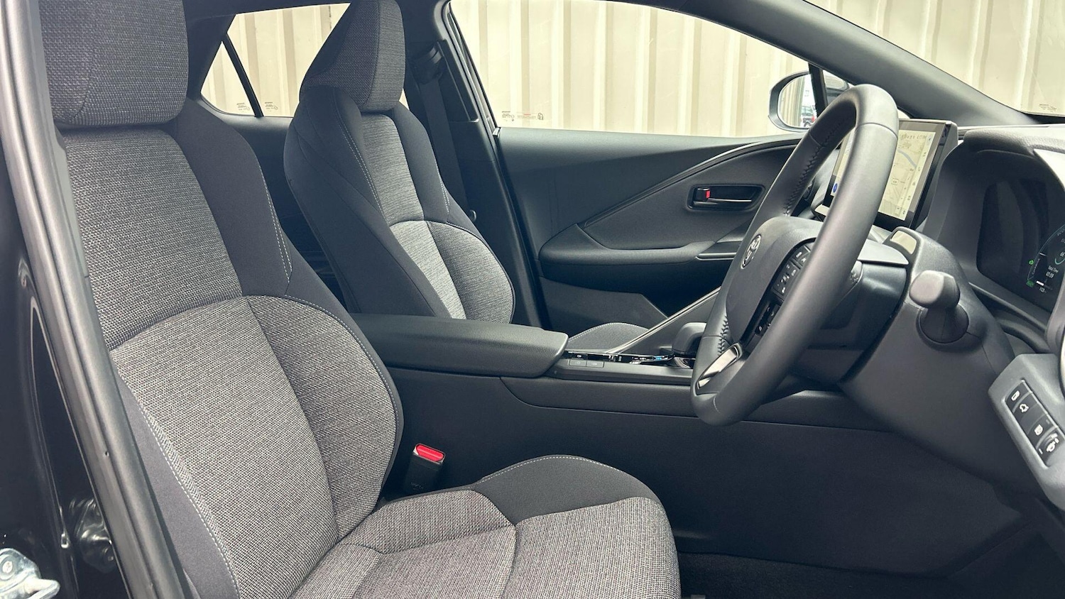 Used Toyota C-HR 2025 for sale - 78100906: Photo 17