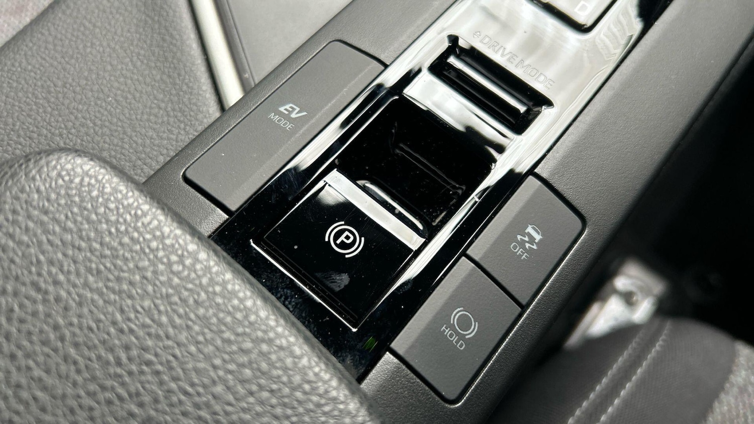 Used Toyota C-HR 2025 for sale - 78100906: Photo 34