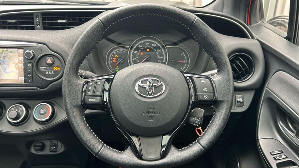 Used Toyota Yaris 2016 for sale - 76239409: Photo 14