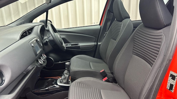 Used Toyota Yaris 2016 for sale - 76239409: Photo 16