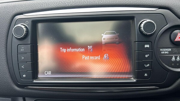 Used Toyota Yaris 2016 for sale - 76239409: Photo 39