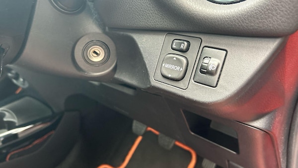 Used Toyota Yaris 2016 for sale - 76239409: Photo 45