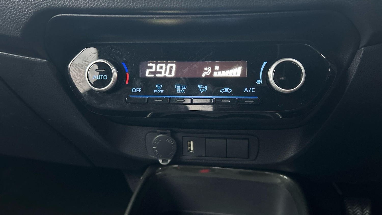 Used Toyota Aygo X 2023 for sale - 77376325: Photo 29