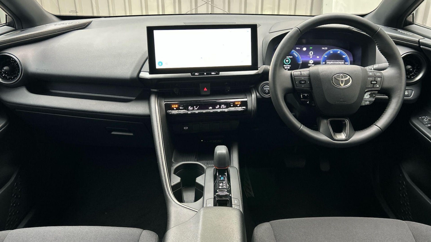 Used Toyota C-HR 2024 for sale - 76457346: Photo 11