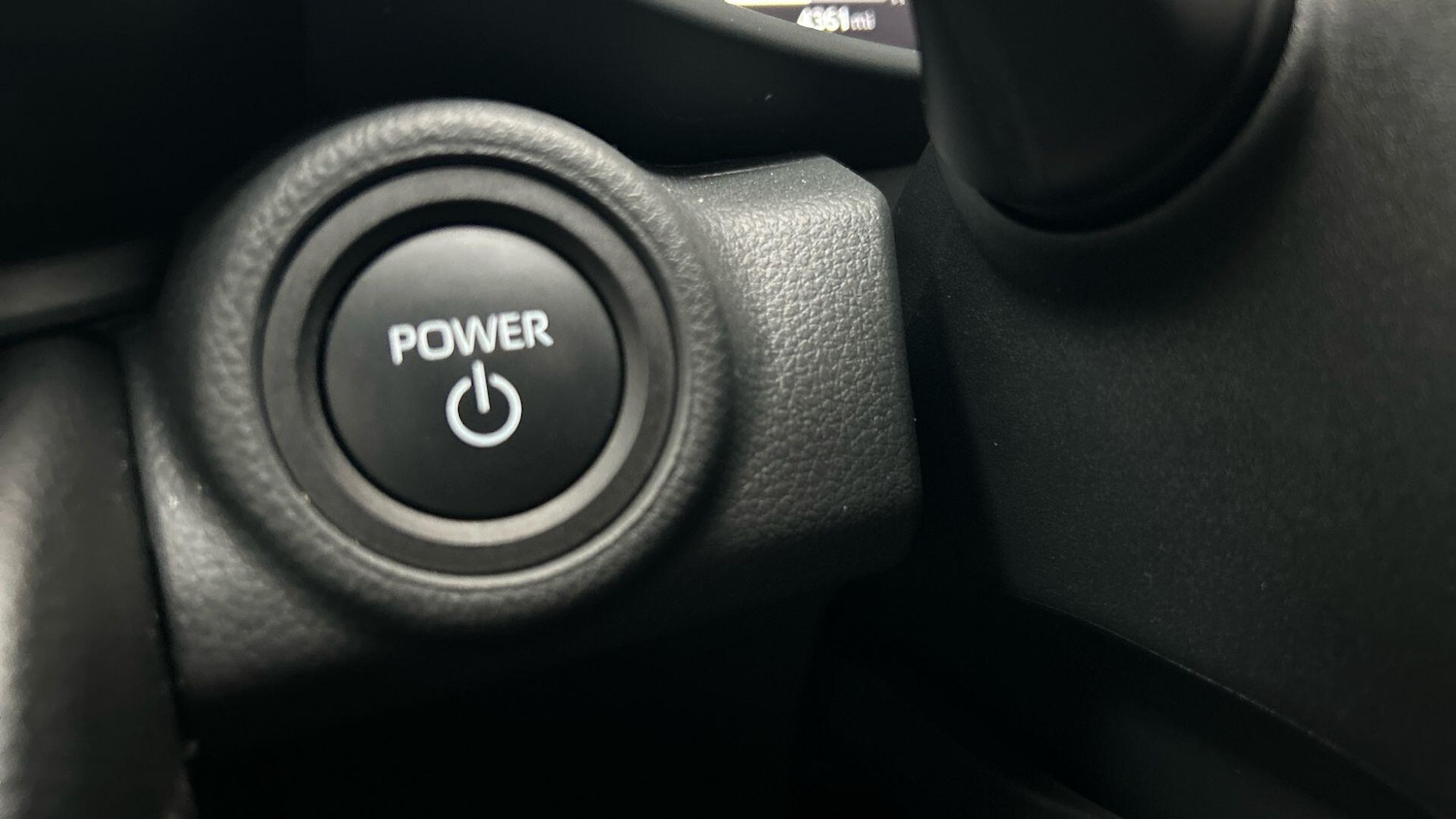 Used Toyota C-HR 2024 for sale - 76457346: Photo 43