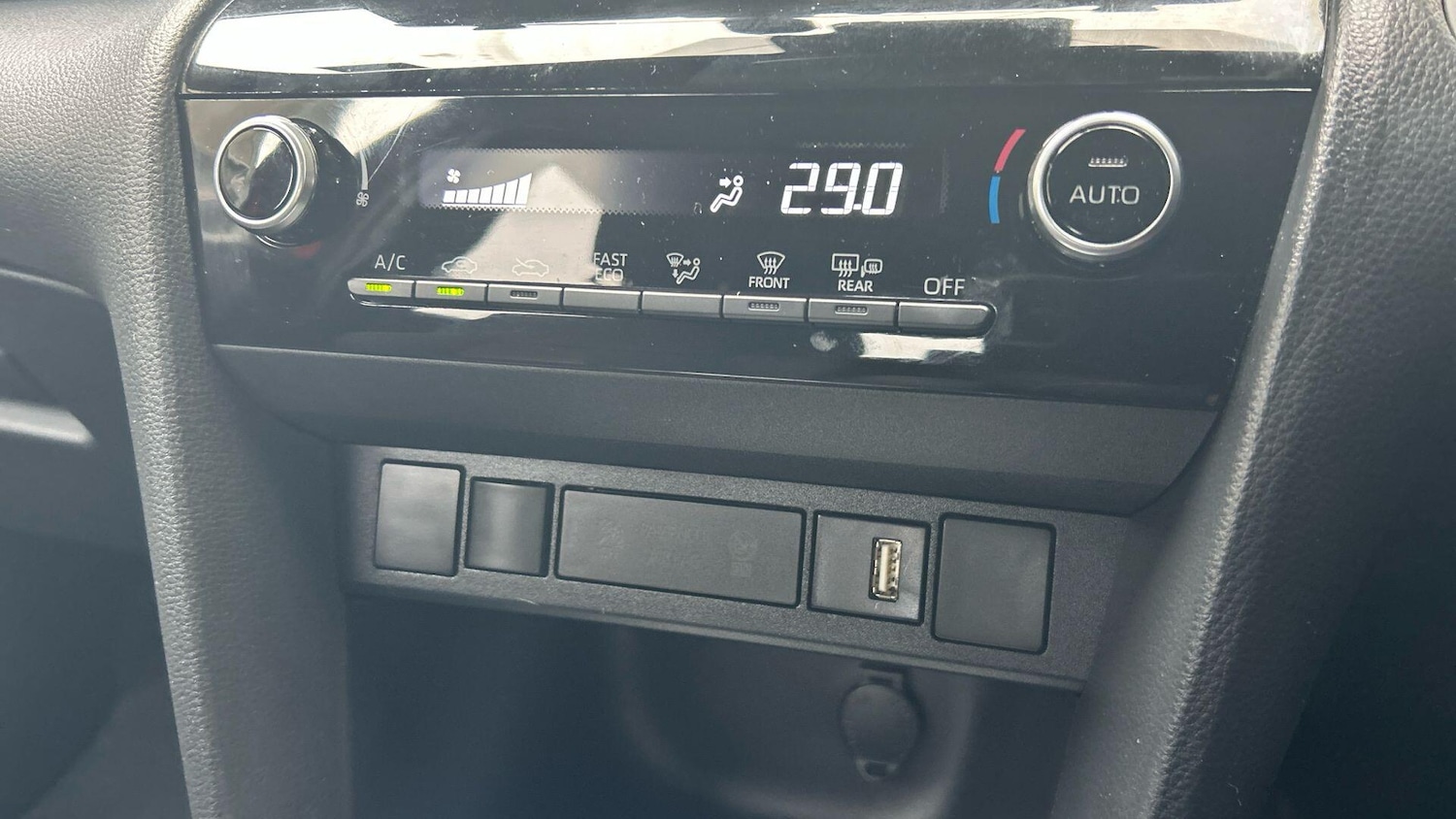 Used Toyota Yaris Cross 2024 for sale - 76109695: Photo 31