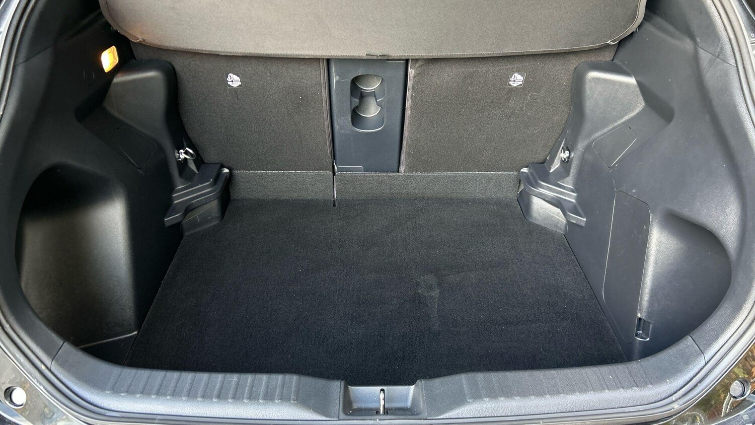 Used Toyota Yaris Cross 2022 for sale - 76550611: Photo 20