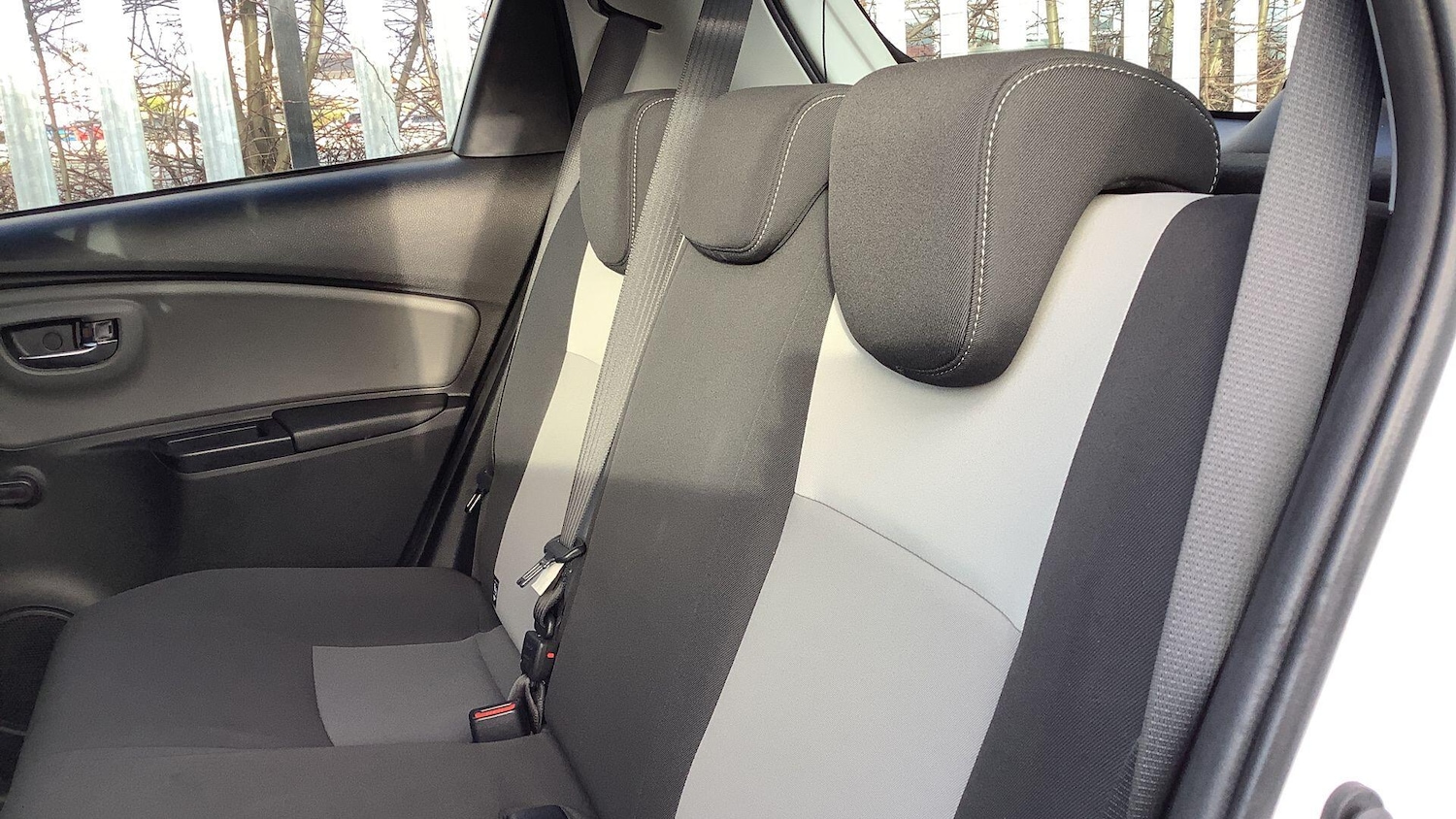 Used Toyota Yaris for sale - 77625392: Photo 16