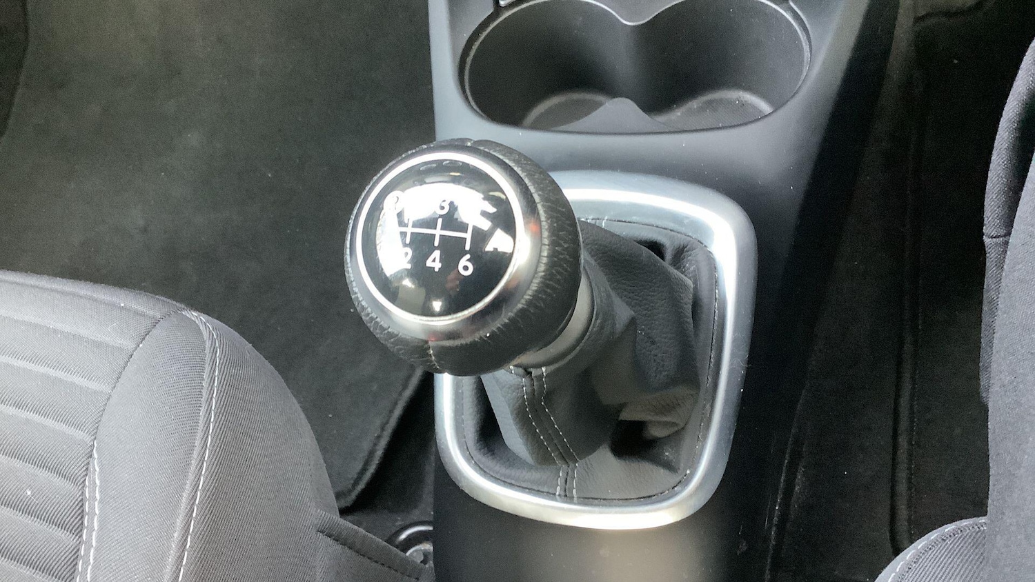 Used Toyota Yaris for sale - 77625392: Photo 26