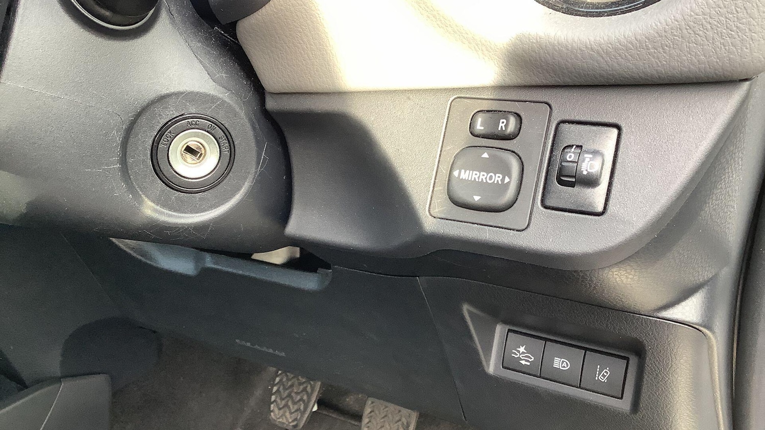 Used Toyota Yaris for sale - 77625392: Photo 31