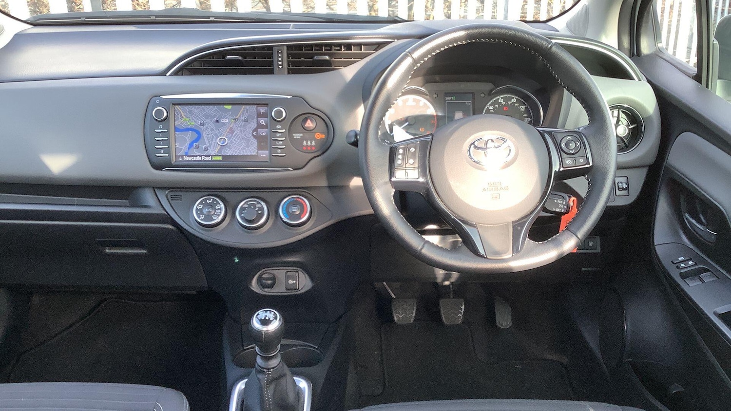 Used Toyota Yaris for sale - 77625392: Photo 9