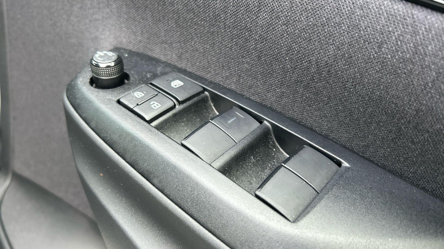 Used Toyota Yaris 2023 for sale - 77574455: Photo 37