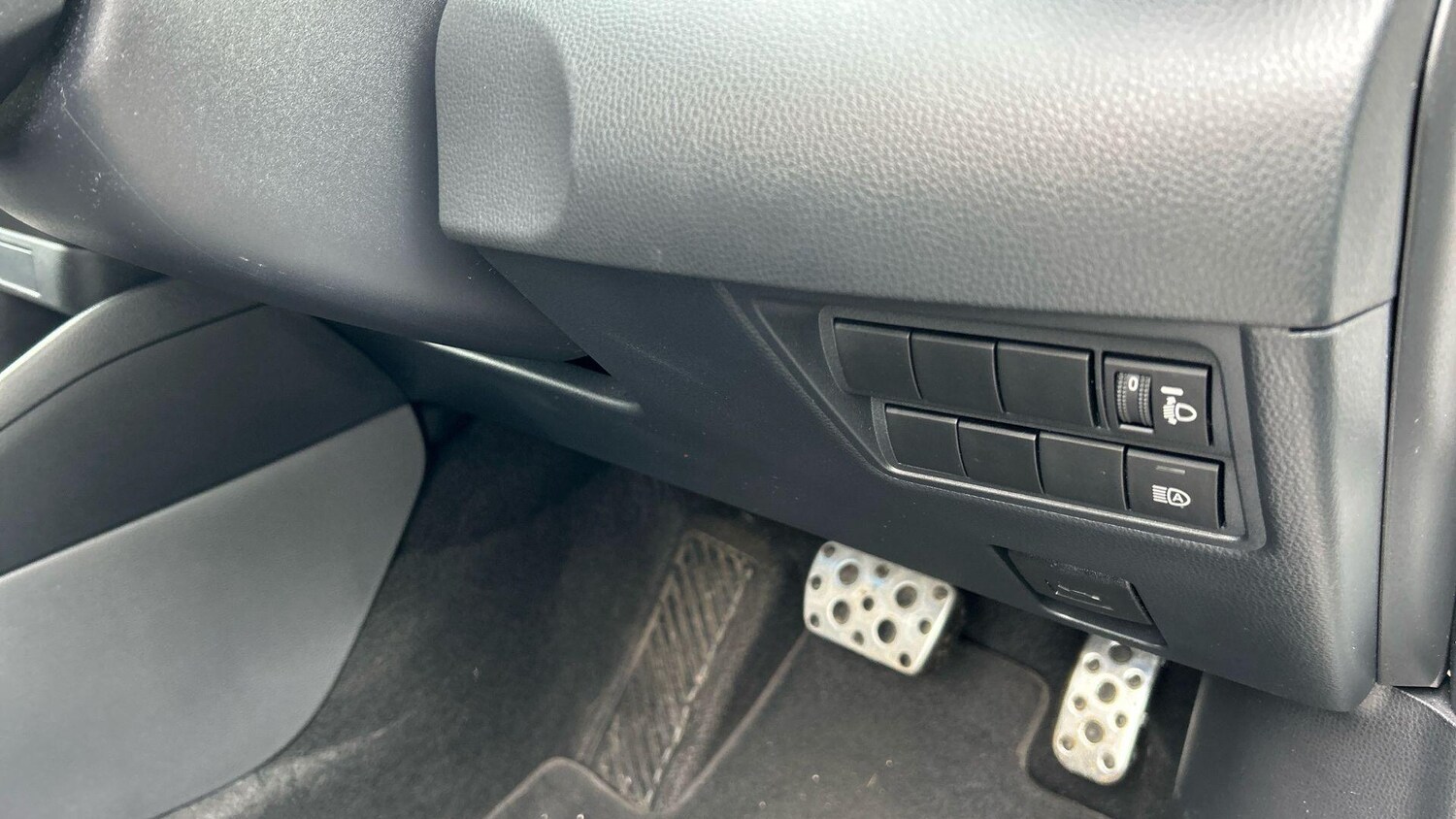 Used Toyota Yaris 2023 for sale - 77574455: Photo 38