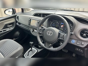 Used Toyota Yaris 2019 for sale - 78573435: Photo