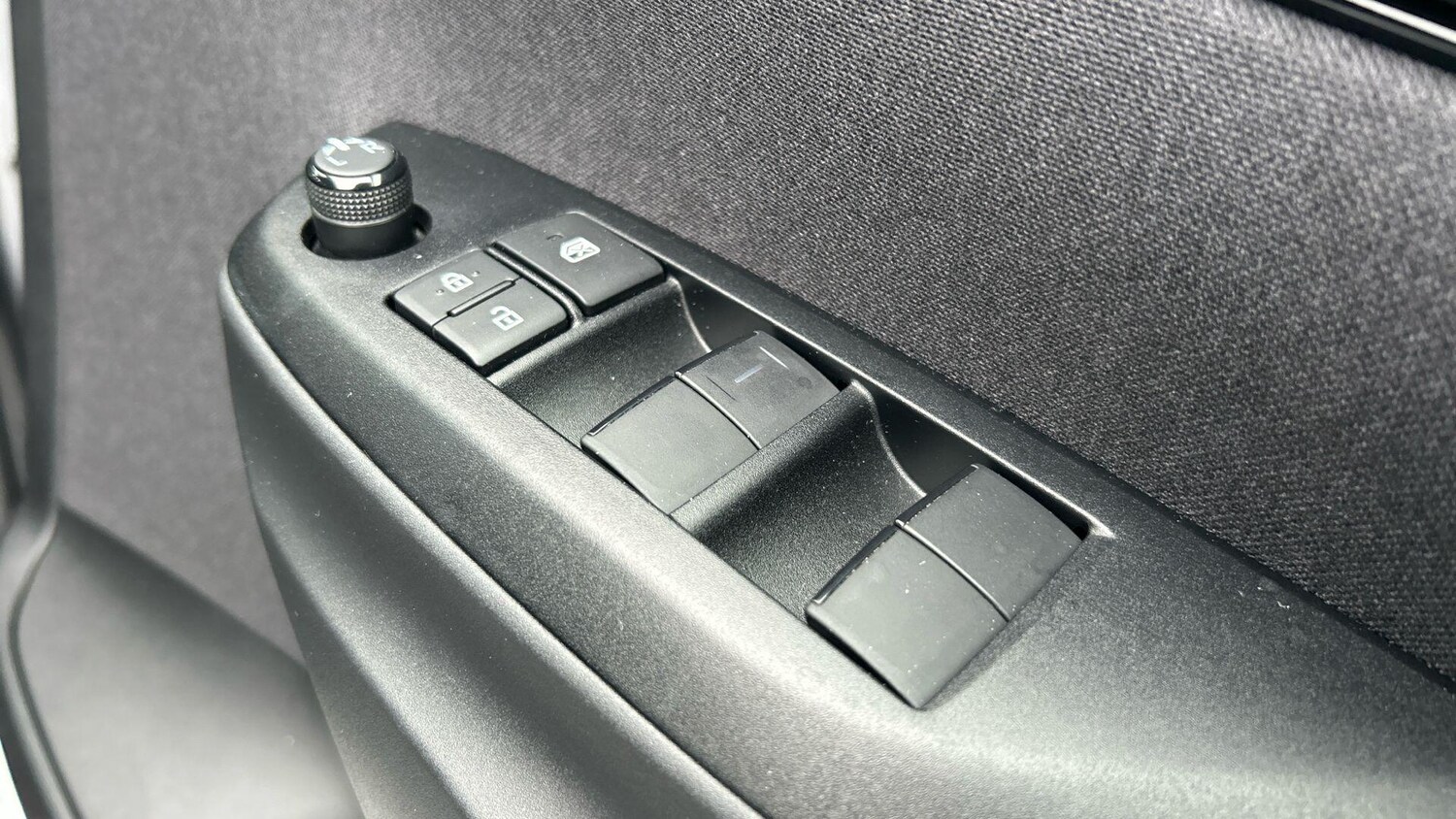 Used Toyota Yaris 2023 for sale - 77549979: Photo 37