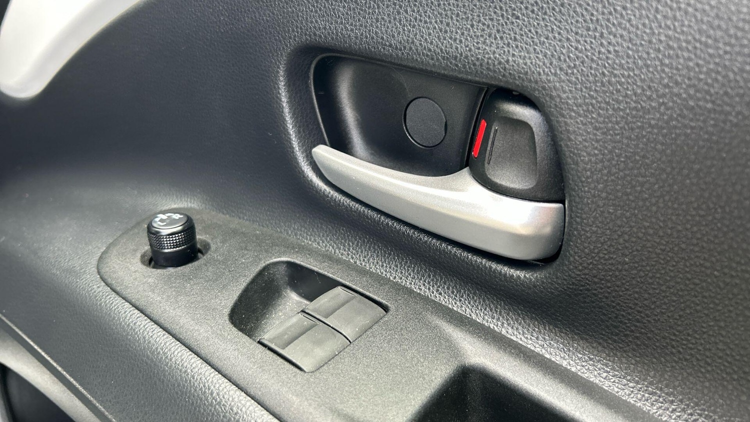 Used Toyota Aygo X for sale - 78205459: Photo 33