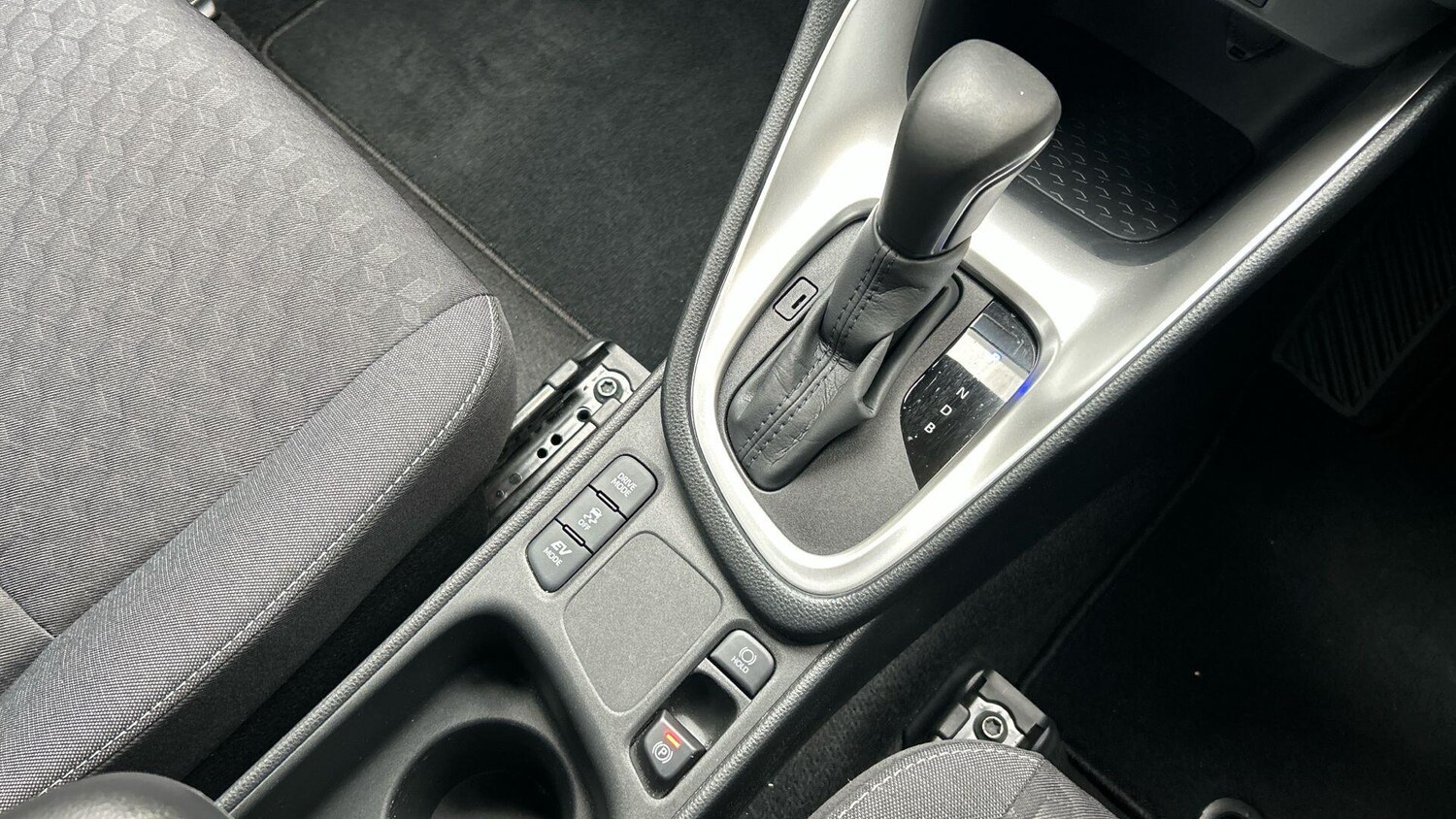 Used Toyota Yaris 2022 for sale - 76269984: Photo 30