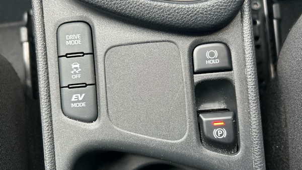 Used Toyota Yaris 2022 for sale - 76269984: Photo 34